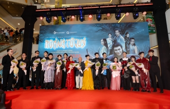 Thảm đỏ 'Hoàng tử quỷ' quy tụ loạt nghệ sĩ Việt đình đám tại buổi ra mắt