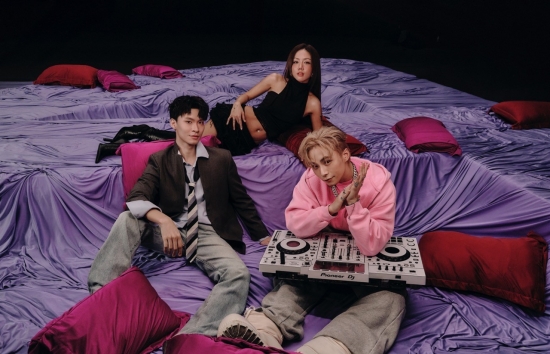 Bữa tiệc visual của Wokeup cùng Phương Ly - Trid Minh trong Performance video 'Dậy đi nhóo'