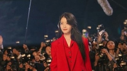 IU hóa thành tài phiệt giàu tham vọng trong 'Perfect Crown'