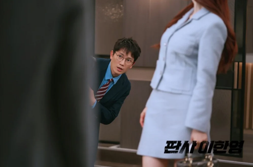 Màn tái xuất của Ji Sung đại thành công, 'đè đầu' loạt bom tấn từ các nền tảng lớn