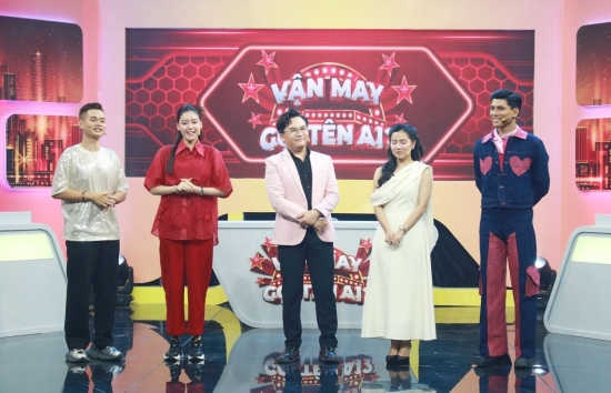 MC Đại Nghĩa bất ngờ với khả năng 'chơi trò tâm lý' của đồng nghiệp trong chương trình 'Vận may gọi tên ai?'