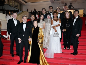 Ngôi sao điện ảnh Kiều Chinh cùng đoàn phim 'Chrysalis - Chiếc Kén' ghi dấu ấn nổi bật tại LHP Cannes 2026