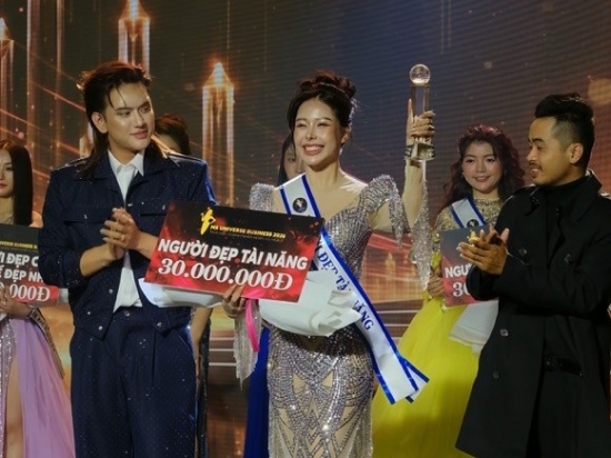 Elsa Nguyễn viết tiếp đam mê, từ diễn viên màn ảnh đến Á hậu quốc tế