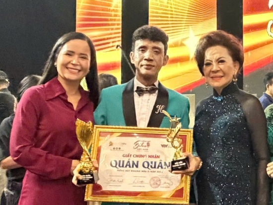 Phạm Công Hoàn - Con trai NNND Vũ Thị Thanh Minh đoạt 2 giải thưởng cao tại đêm Gala vinh danh 'Tiếng hát Bolero Việt Nam 2026'