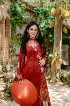 Phó Chủ tịch Hiệp hội Văn hoá Áo dài Việt Nam – NTK Nguyễn Lan Vy với hành trình di sản được tiếp nối từ tà áo dài