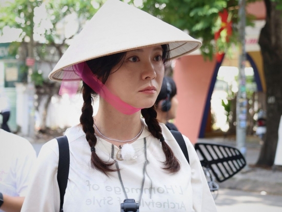 'Mợ ngố' Song Ji Hyo đến Việt Nam, đồng hành cùng các 'Anh trai' của 'Tinh hà “Say Hi'
