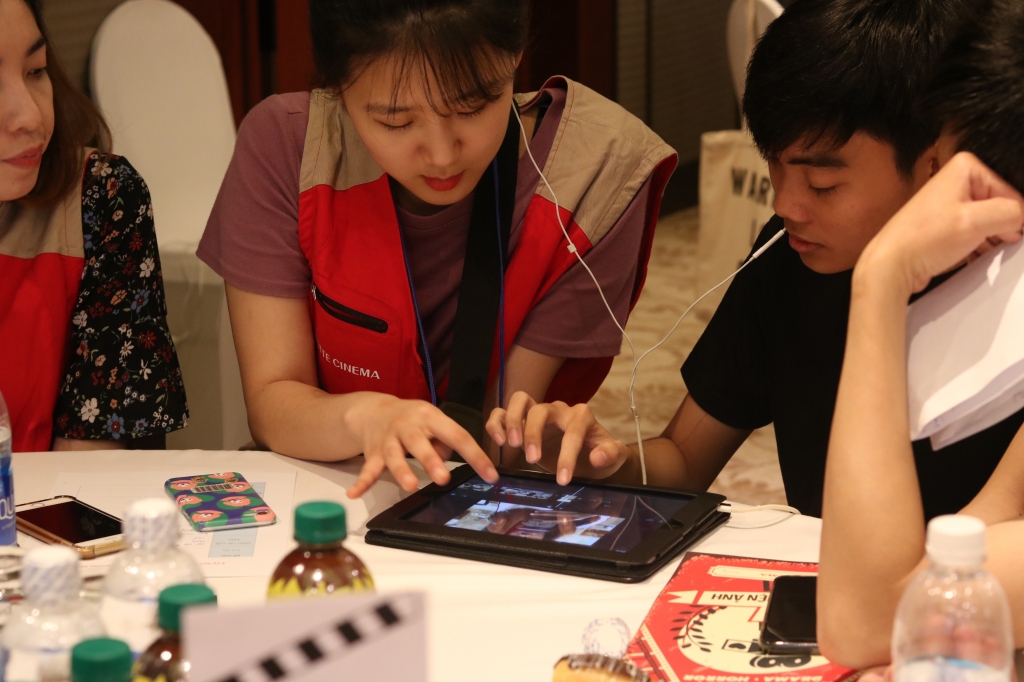 lotte cinema mo lop hoc lam phim ngan cho khan gia tre