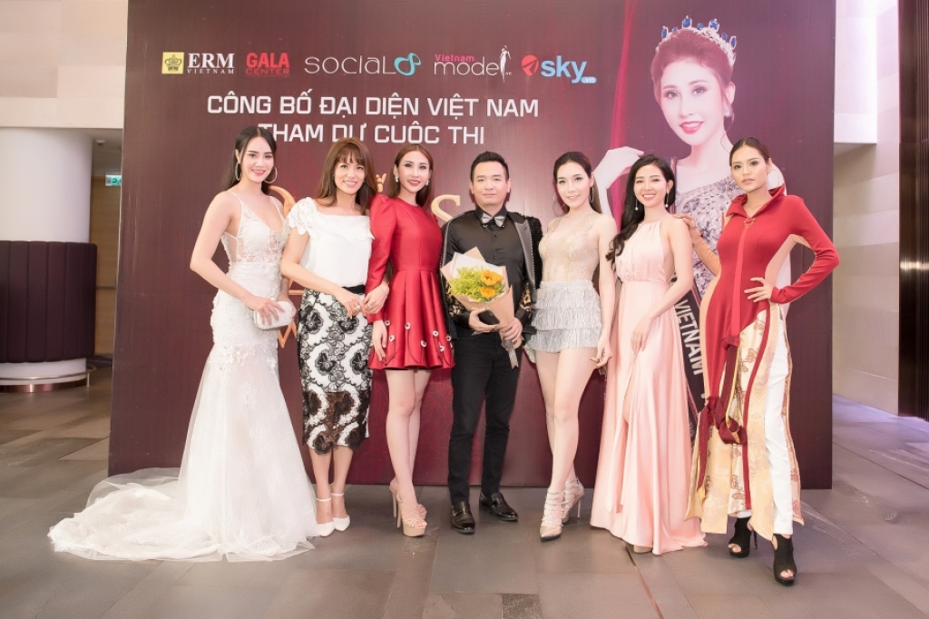 chi nguyen chinh thuc dai dien viet nam tham gia hoa hau chau a the gioi 2018