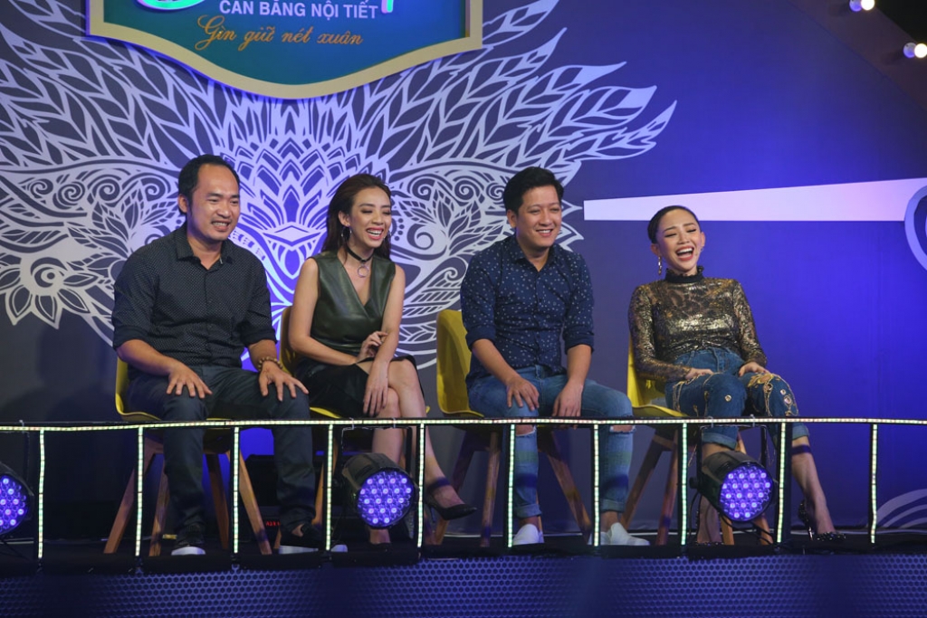 dien vien ba thang lan dau khoe giong hat o mat na ngoi sao