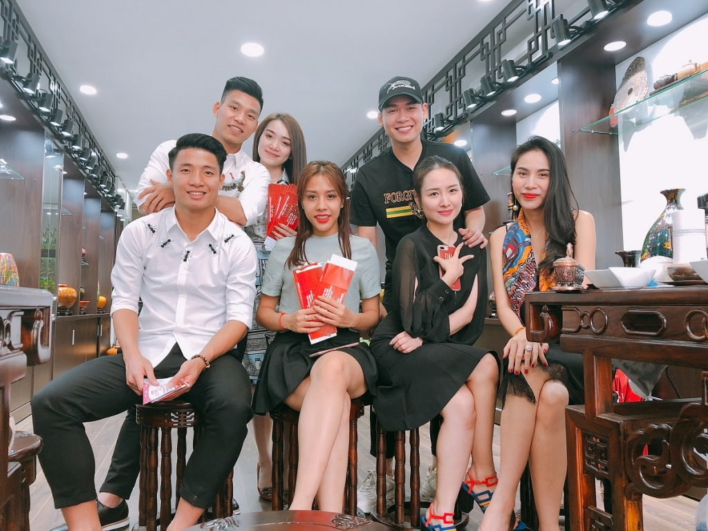 Bí mật phong thủy của vợ chồng ca sĩ Thủy Tiên Công Vinh ...