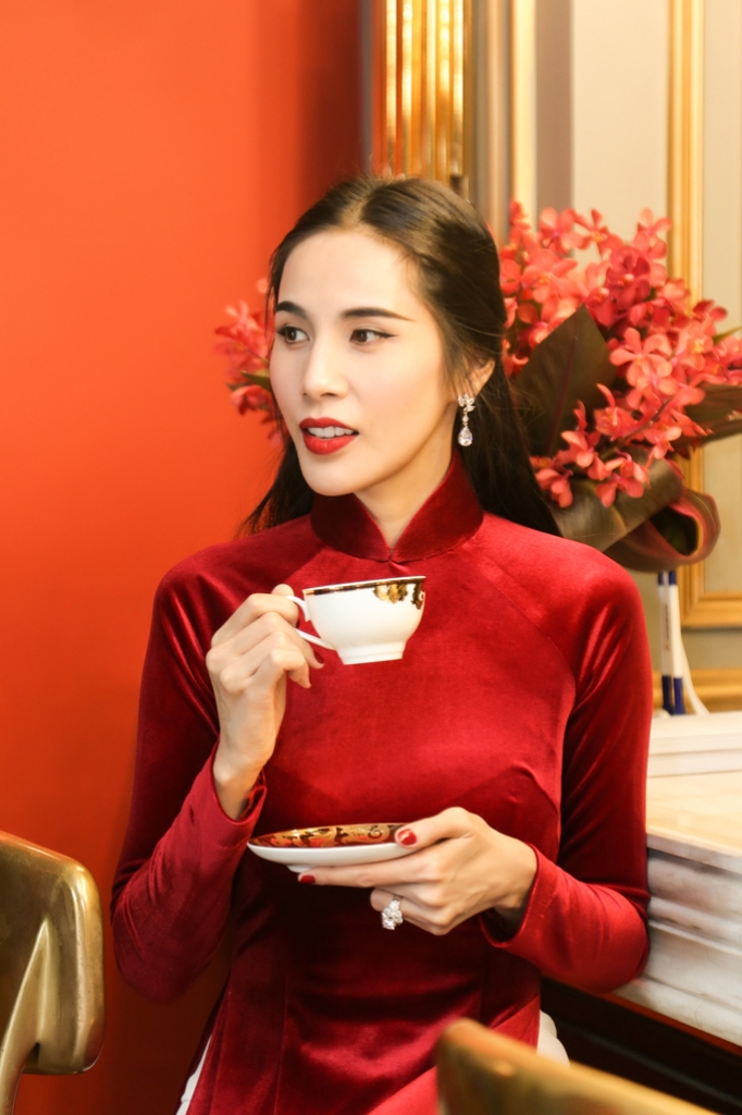 thuy tien gay bat ngo voi album bolero do chinh cong vinh bien tap