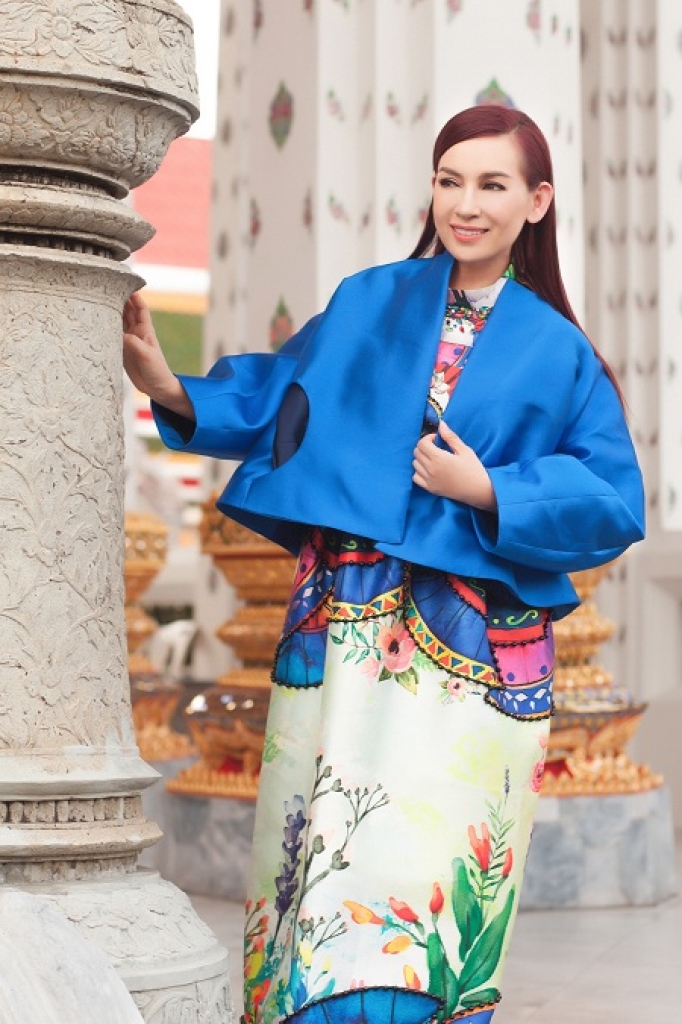 sau mv phan mo coi lay nuoc mat khan gia phi nhung khoe ve dep khong tuoi tang fan