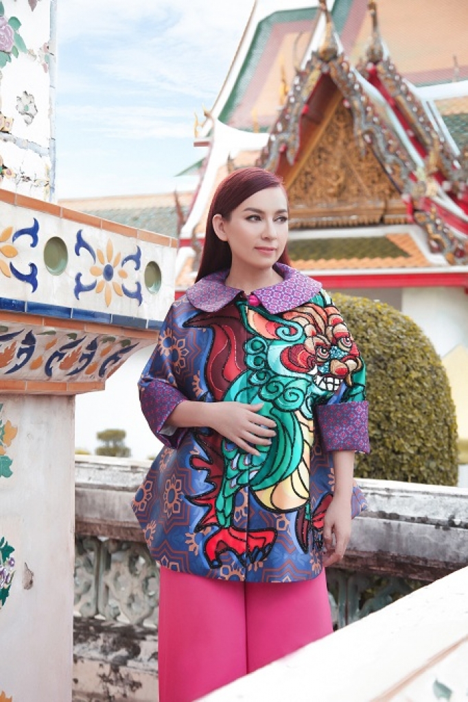 sau mv phan mo coi lay nuoc mat khan gia phi nhung khoe ve dep khong tuoi tang fan