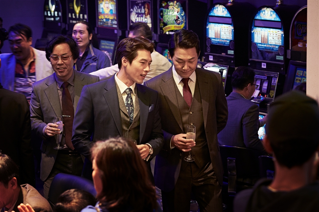 tay lua dao hyun bin tai ngo khan gia viet nam cung vong xoay lua dao