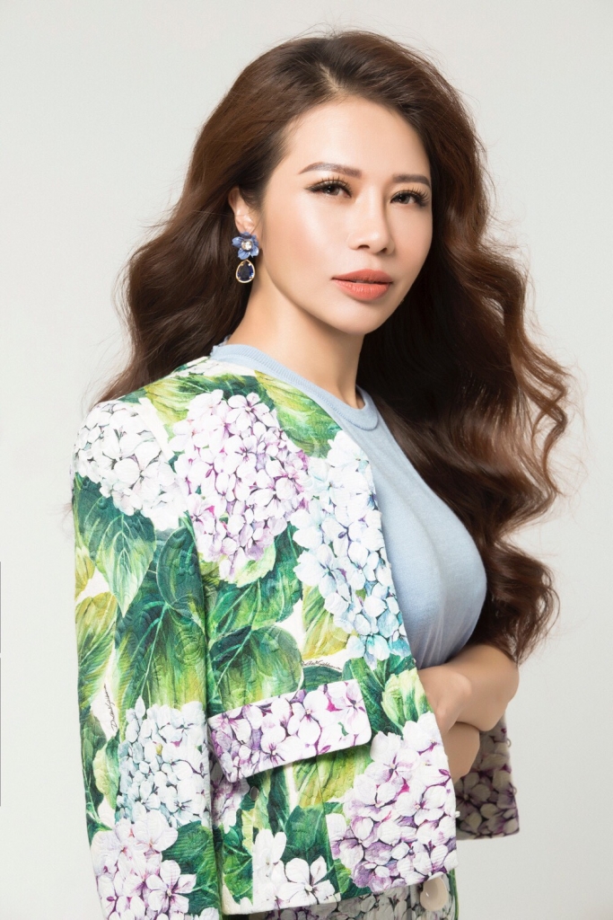 lo dien dan giam khao cuoc thi quy ong lich lam 2017