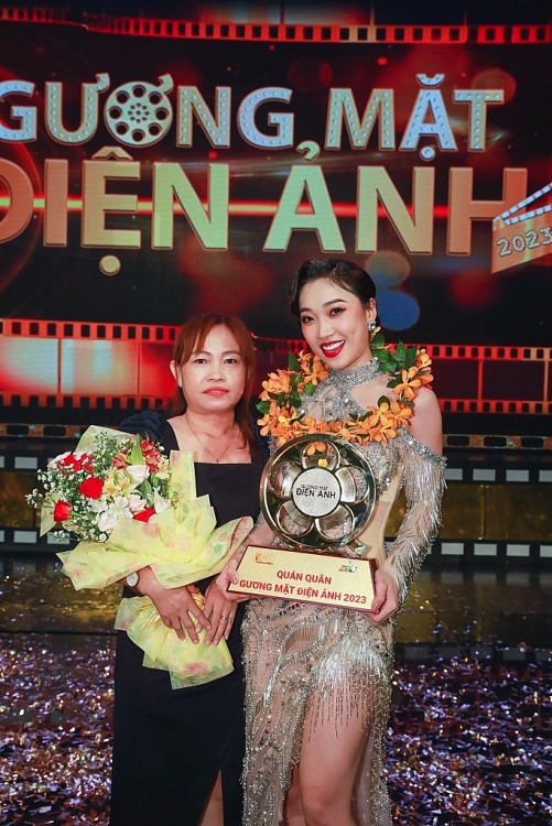Lê Thu đoạt giải Quán quân 'Gương mặt điện ảnh 2023'