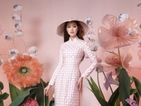 Hoa hậu Khánh Vân làm nàng thơ của NTK Minh Châu trong bộ áo dài hòa mình với cây cỏ