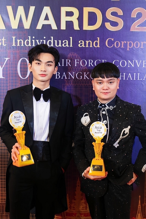Trịnh Tú Trung và Wonbi Minh Quân nổi bật giữa dàn sao quốc tế tại Asia Top Awards 2023