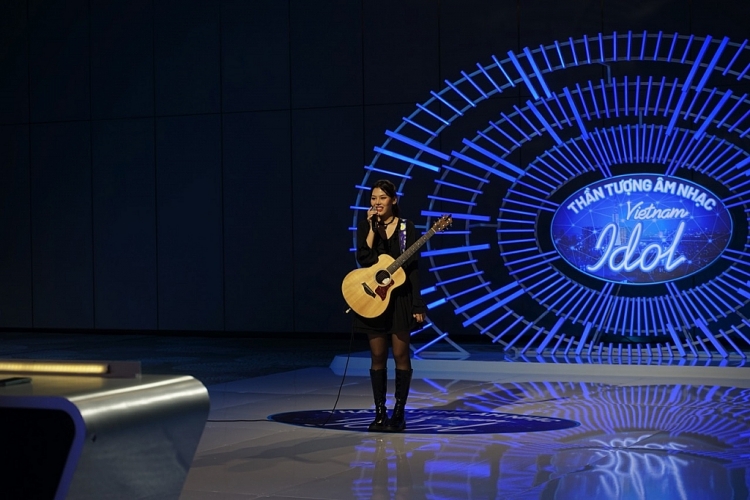 Mỹ Tâm ngại ngùng khi được thí sinh điển trai thả thính tại 'Vietnam Idol 2023'