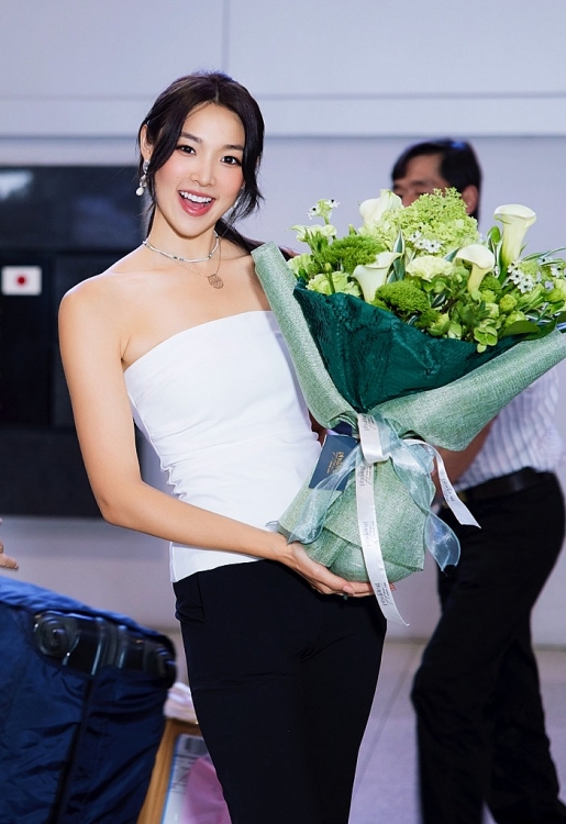 Trương Ngọc Ánh ra sân bay đón 'Miss Earth 2022' Mina Sue Choi đồng hành cùng 'Miss Earth Vietnam 2023'