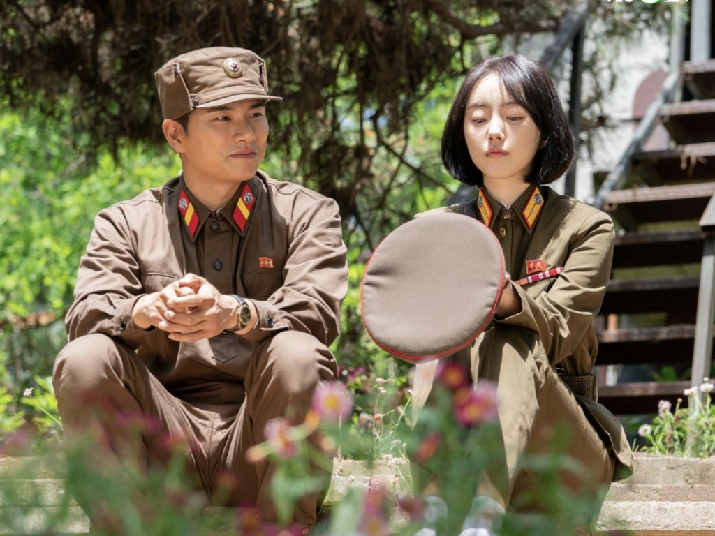 Top 8 phim điện ảnh hài Hàn Quốc: Điểm chung 'Bỗng dưng trúng số' và 'Cảnh sát tập sự' của Park Seo Joon