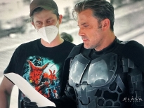 'The Flash' lộ hình ảnh chưa từng công bố của Ben Affleck, 'BatBen' có thể sống lâu hơn