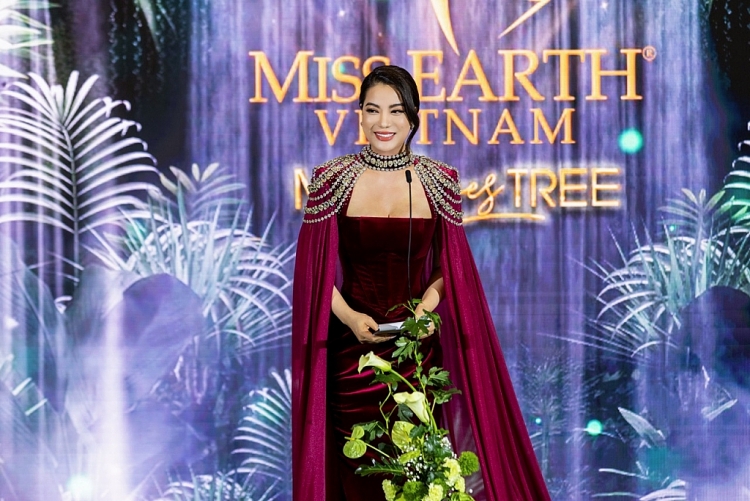 'Miss Earth 2022' Mina Sue Choi đưa ra lời khuyên cho thí sinh 'Miss Earth Vietnam 2023'