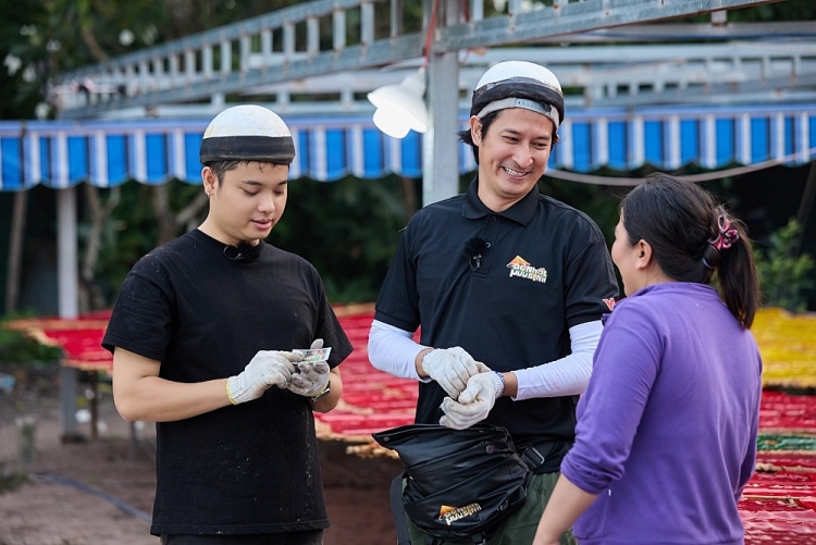 'Đệ nhất mưu sinh': Huy Khánh kêu trời vì bị 'Chị Ca Nô' lôi đi xin việc lúc 2 giờ sáng