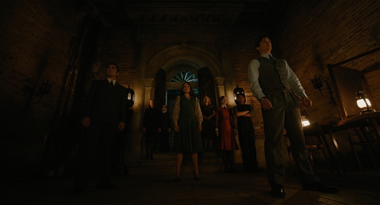 'Bà đồng' Dương Tử Quỳnh đối đầu thám tử Hercule Poirot trong 'Án mạng ở Vinece'