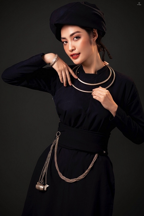 Hoa hậu Nông Thúy Hằng công bố dự án tâm huyết nhân kỷ niệm 1 năm đăng quang