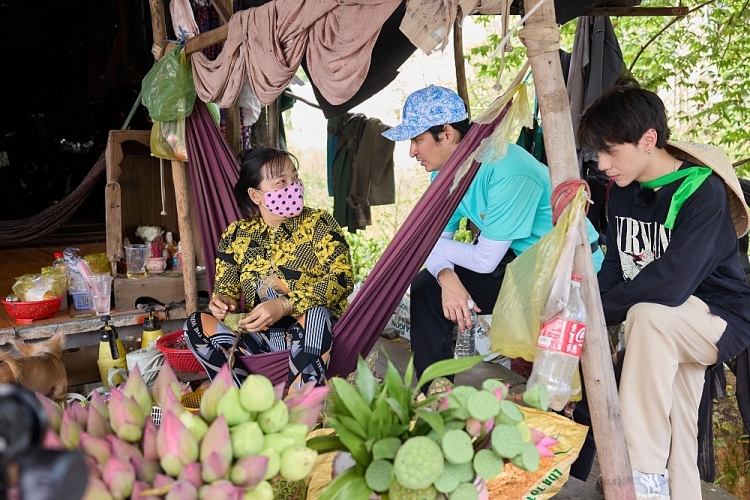 'Đệ nhất mưu sinh': Đi xin việc ở hồ sen, Quang Hùng MasterD được Huy Khánh đối xử như con trai