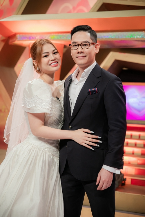 'Vợ chồng son': Nhà thiết kế tiết lộ bí quyết 'cua' vợ doanh nhân trẻ đẹp khiến Hồng Vân - Quốc Thuận trầm trồ