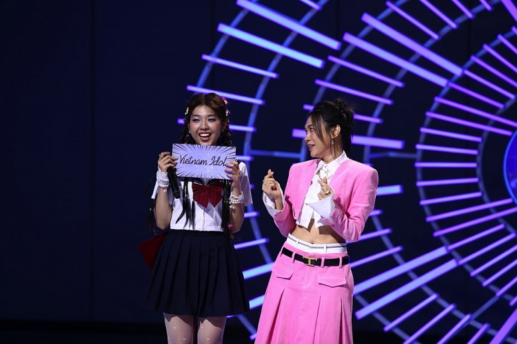 'Vietnam Idol 2023': Thí sinh vô tư bắt giám khảo 'tạo nét', Mỹ Tâm đanh thép 'khỏi hát nữa'
