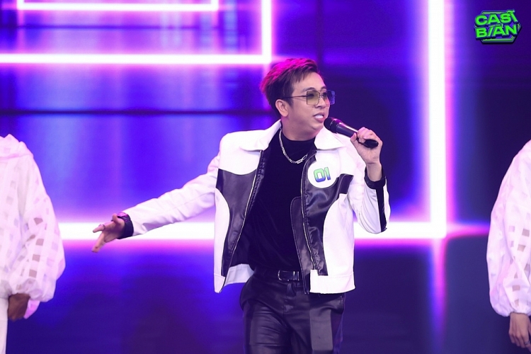 Ca sĩ Hồng Dương M4U 'bắt trend flexing' khiến dàn nghệ sĩ phục sát đất tại 'Ca sĩ bí ẩn'