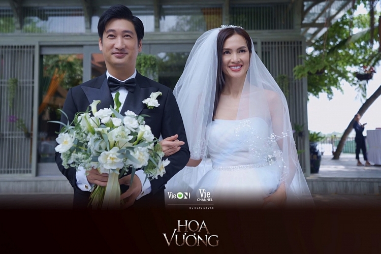 'Hoa vương': Hải Đăng - Anh Thư tổ chức siêu đám cưới, 'cô dâu mất tích' 10 năm trước xuất hiện trở lại