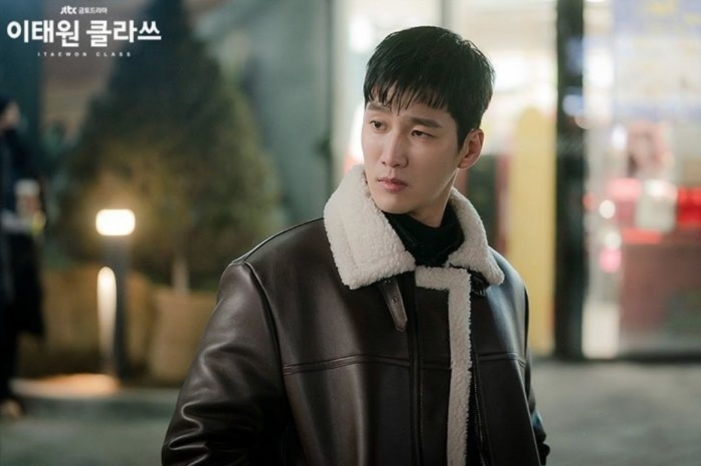 Bạn biết gì về Ahn Bo Hyun - bạn trai '6 múi', chuẩn nam thần của Jisoo (BlackPink)