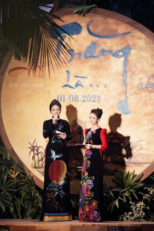 Thúy Diễm – Vân Trang cùng nhau góp mặt show thời trang của 'đàn anh' Đinh Văn Thơ
