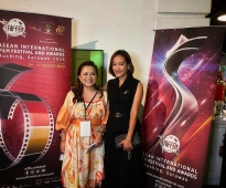Khai mạc LHP quốc tế Asean – AIFFA 2023: Hai bộ phim Việt Nam nhận 4 đề cử, Hồng Ánh tặng khăn rằn cho Hội đồng giám khảo