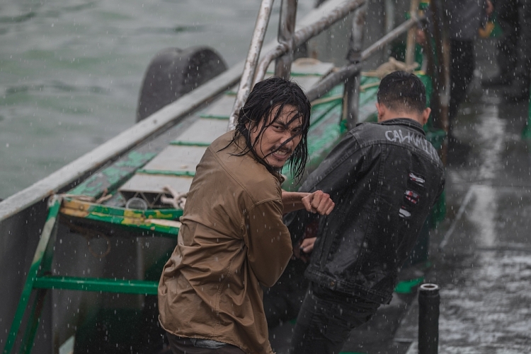 Trailer mới nhất của 'Kẻ ẩn danh': Kiều Minh Tuấn và Quốc Trường song đấu trên thuyền, hé lộ hành trình cứu con gái nhiều bí ẩn