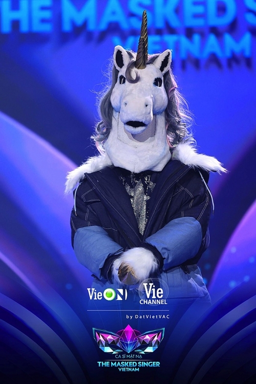 'Vựa muối' Bích Phương thủ sẵn nốt ruồi 'phong thủy', sẵn sàng chờ đón các mascot 'The masked singer Vietnam' mùa 2