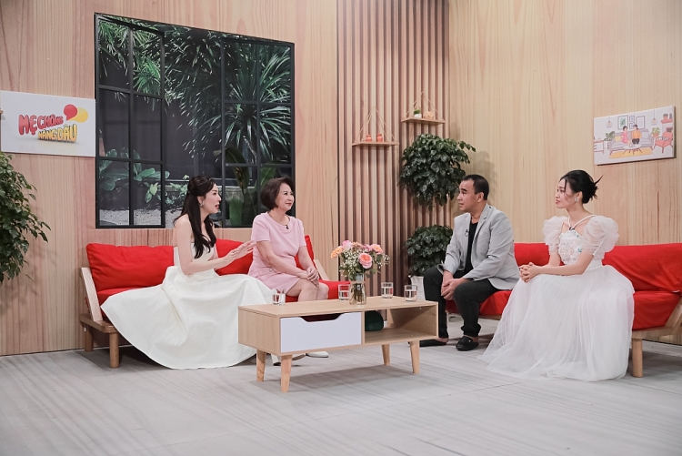 MC Ngọc Khánh lần đầu xúc động tiết lộ chuyện mẹ chồng nàng dâu trên sóng truyền hình