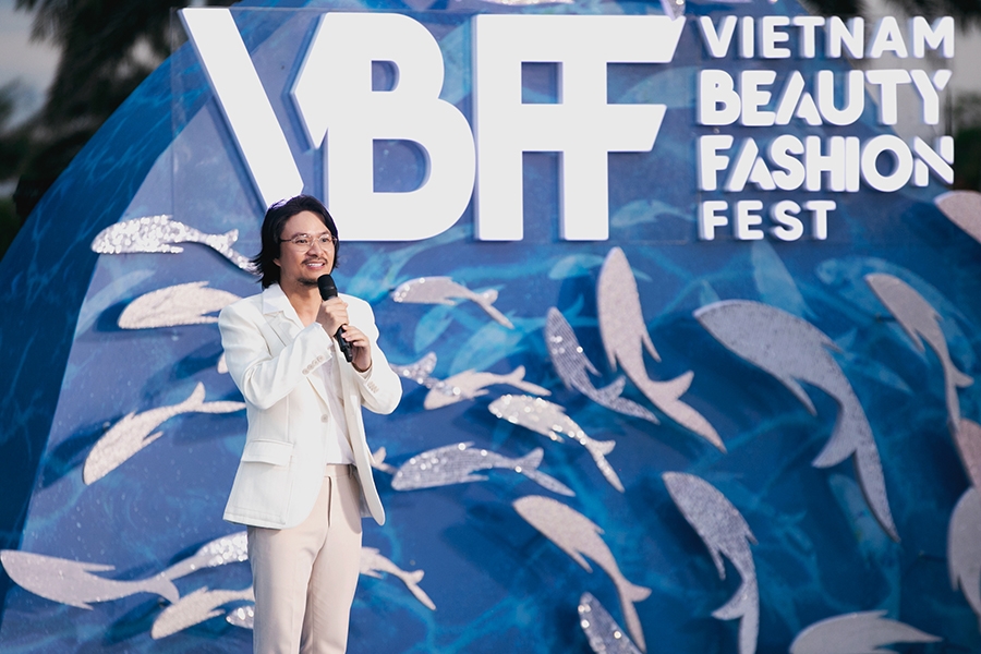 Hoa hậu Đoàn Thiên Ân khoe dáng cực gắt tiết lộ sẽ trình diễn tại 'VietNam Beauty Fashion Fest 5'