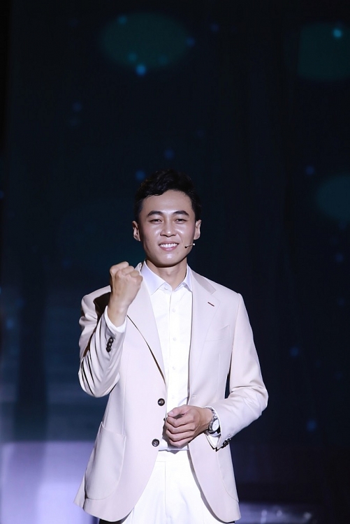 Nhạc sĩ Hứa Kim Tuyền mang loạt hit lên sân khấu 'Én vàng 2023'