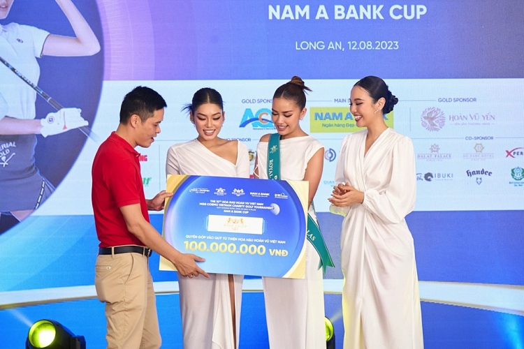 Ngọc Châu, Thảo Nhi và Thủy Tiên tham gia giải Golf từ thiện 'Hoa hậu hoàn vũ Việt Nam' lần thứ 10