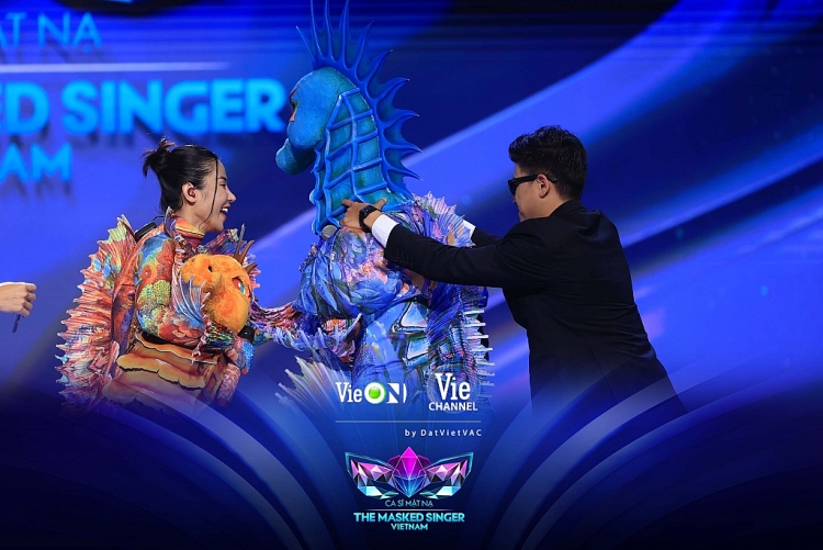 'The masked singer Vietnam': Cá Ngựa Đôi lộ diện là chủ nhân hit triệu view Phạm Đình Thái Ngân và Trương Thảo Nhi