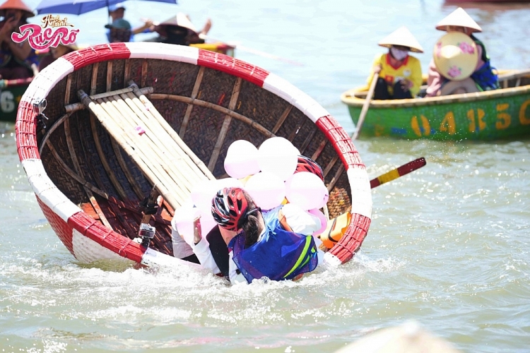 'Hành trình rực rỡ': Trường Giang – Isaac 'chơi dơ' khiến Bích Phương, Negav khóc thét