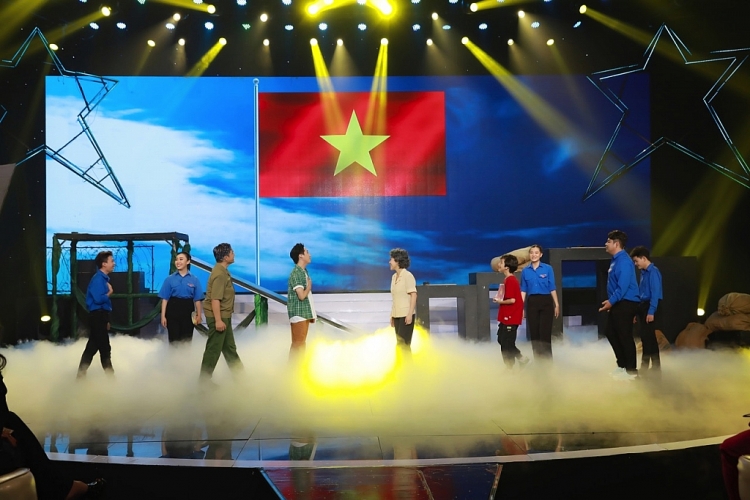 'Cùng nhau tỏa sáng': Hữu Quốc, Kim Xuân 'nổi da gà' với tiết mục hào hùng về người lính của Lâm Nguyễn cùng đồng đội