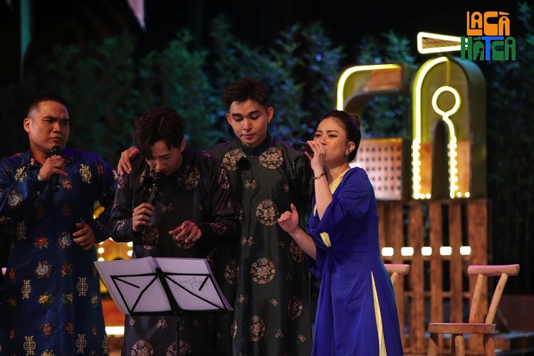 Dương Hoàng Yến tái hiện bài hát 'Chiếc khăn Piêu' trong 'La cà hát ca'