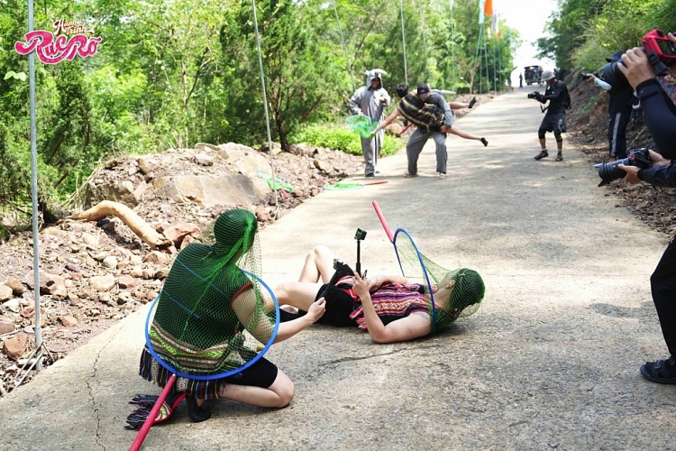 Dương Lâm - Isaac 'đánh nhau' đến 'trầy da tróc vẩy' tại 'Hành trình rực rỡ'