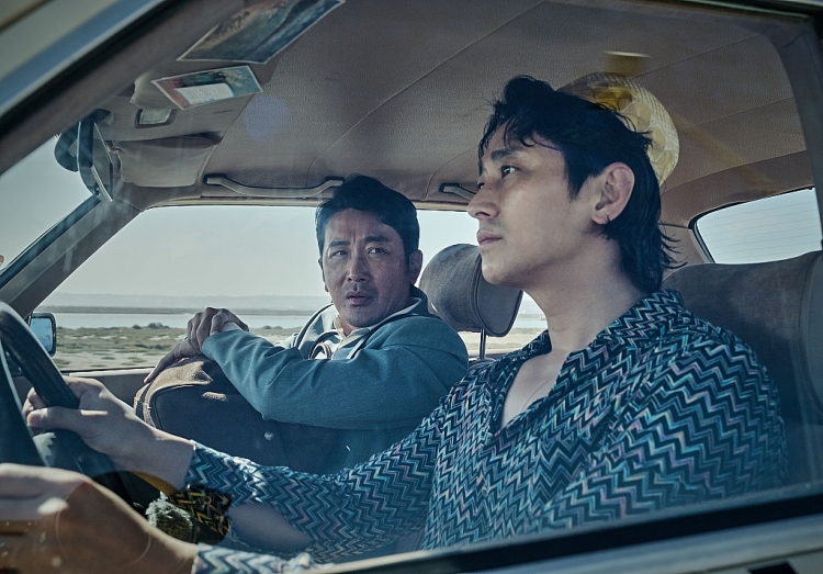 Ha Jung Woo và Ju Ji Hoon rượt đuổi hết mình, vượt thử thách 'cực đại' trong 'Bộ đôi báo thủ'
